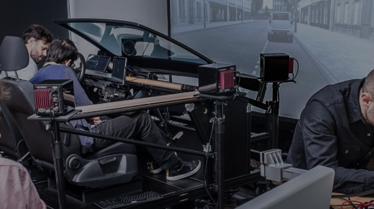 Simulator and hardware test setup used for interaction validation